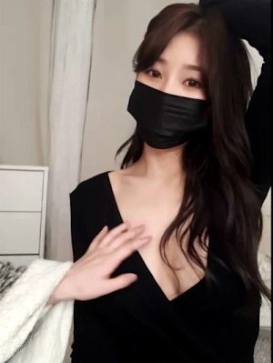 Beauty korean show her boob