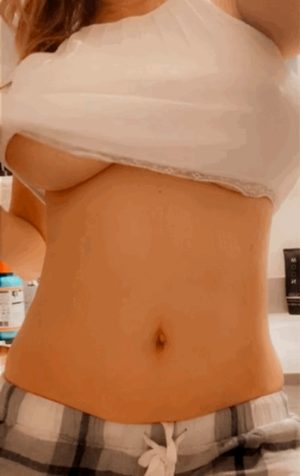 Big tits reveal