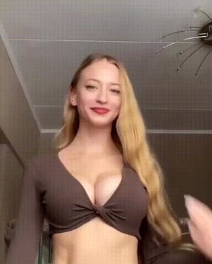 Sofia Diamond's big tits